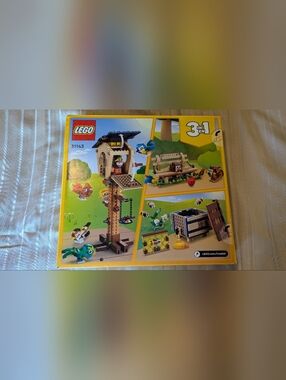 Lego Bird Treehouse Playset with Bright Yellow Box Art New In Box